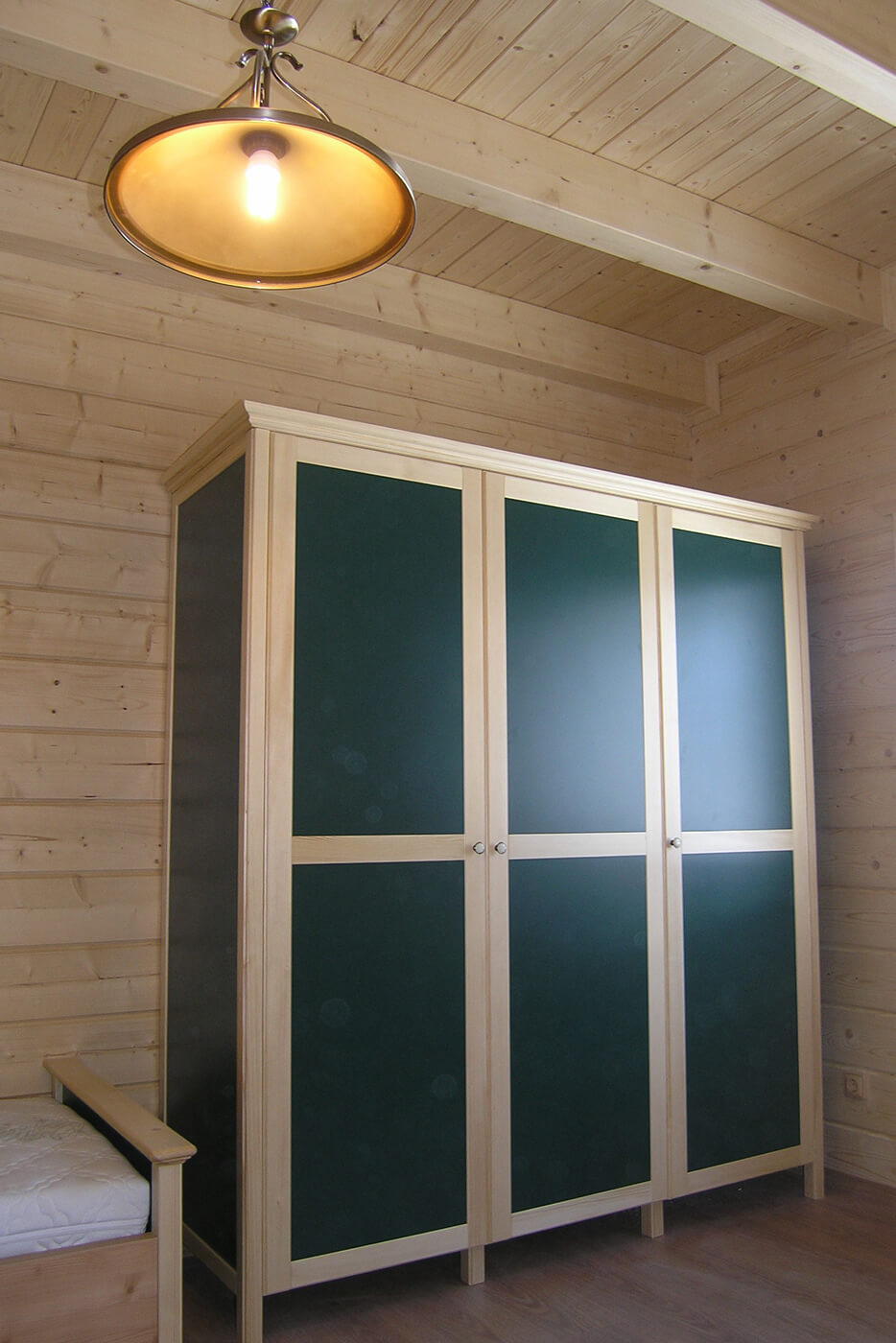 Říha interiér - výroba dřevěného nábytku